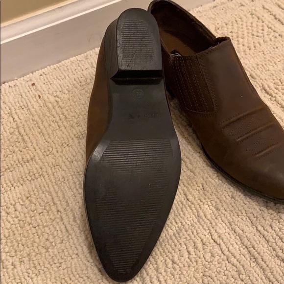 Zodiac Cute brown booties - Picture 3 of 3